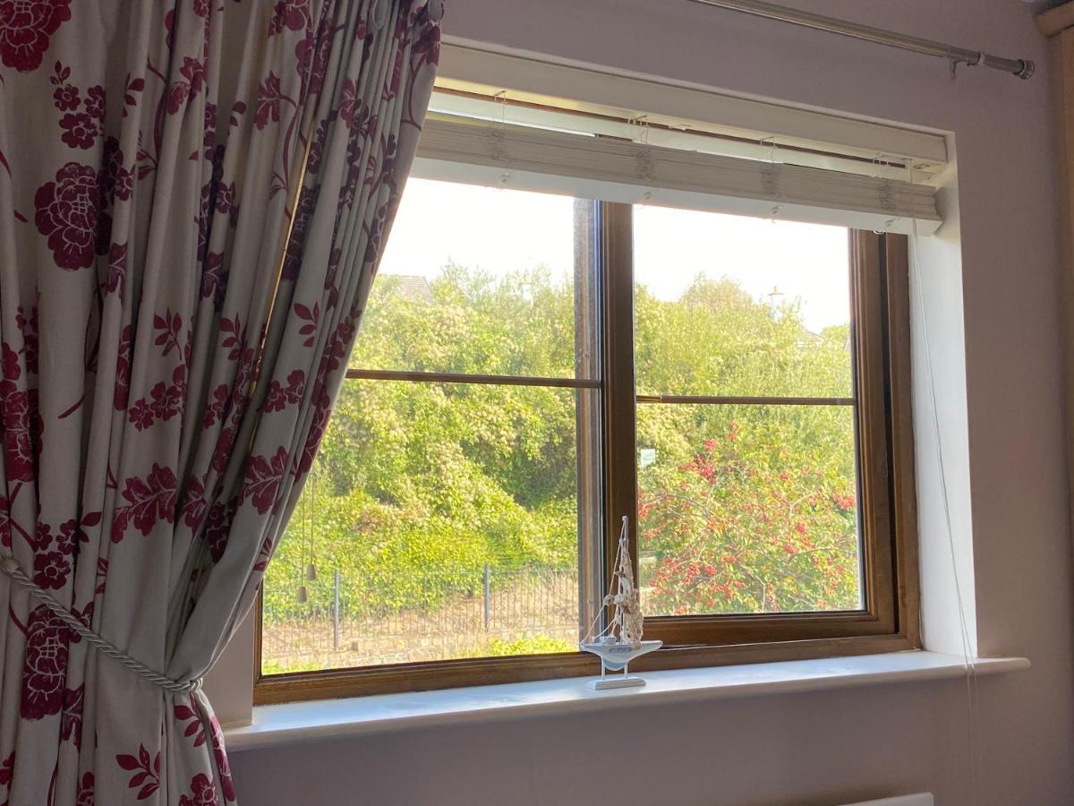 Summer Cottage In 킨세일 외부 사진