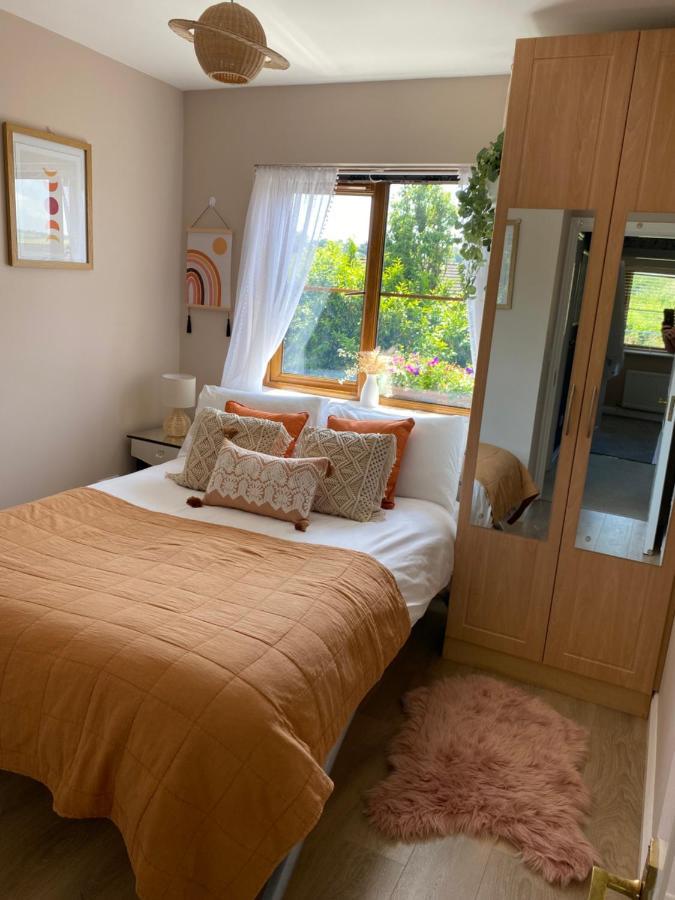 Summer Cottage In 킨세일 외부 사진